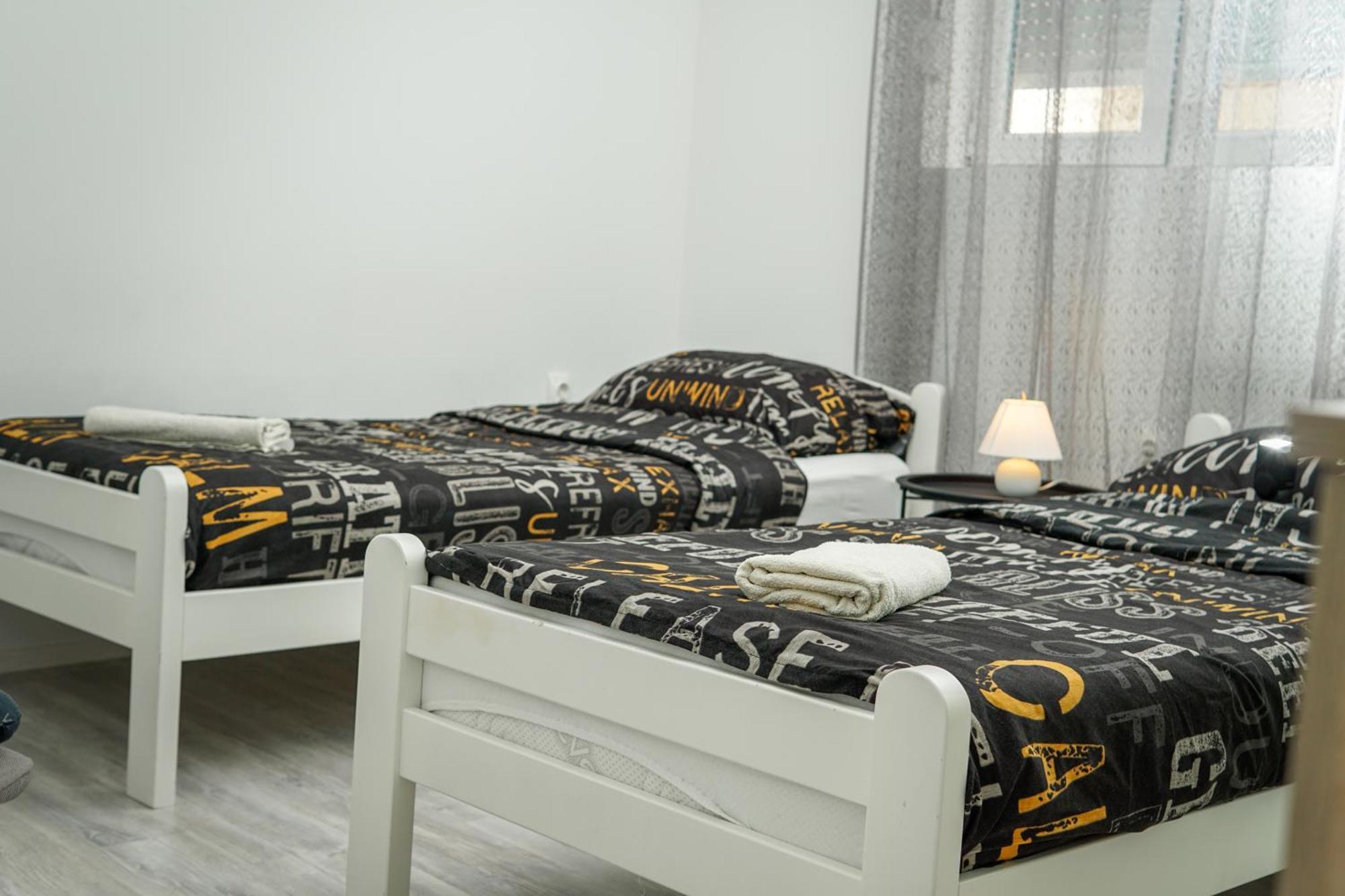Studio Ada Mostar Luaran gambar